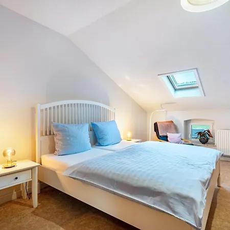 Denkmal An Urlaub * Bad Schandau